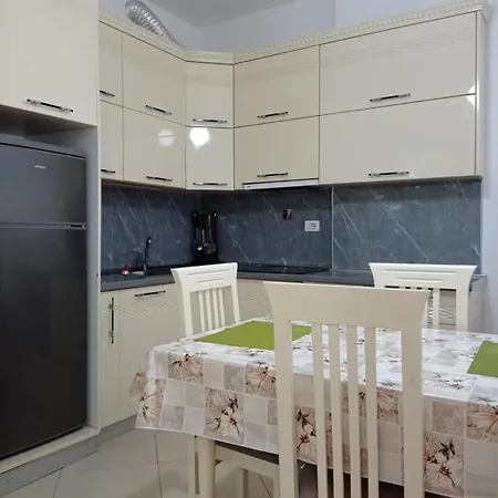 Amar * Golem (Tirana)